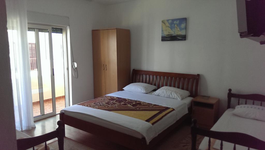 Apartments Lati Ulcinj Quarto foto